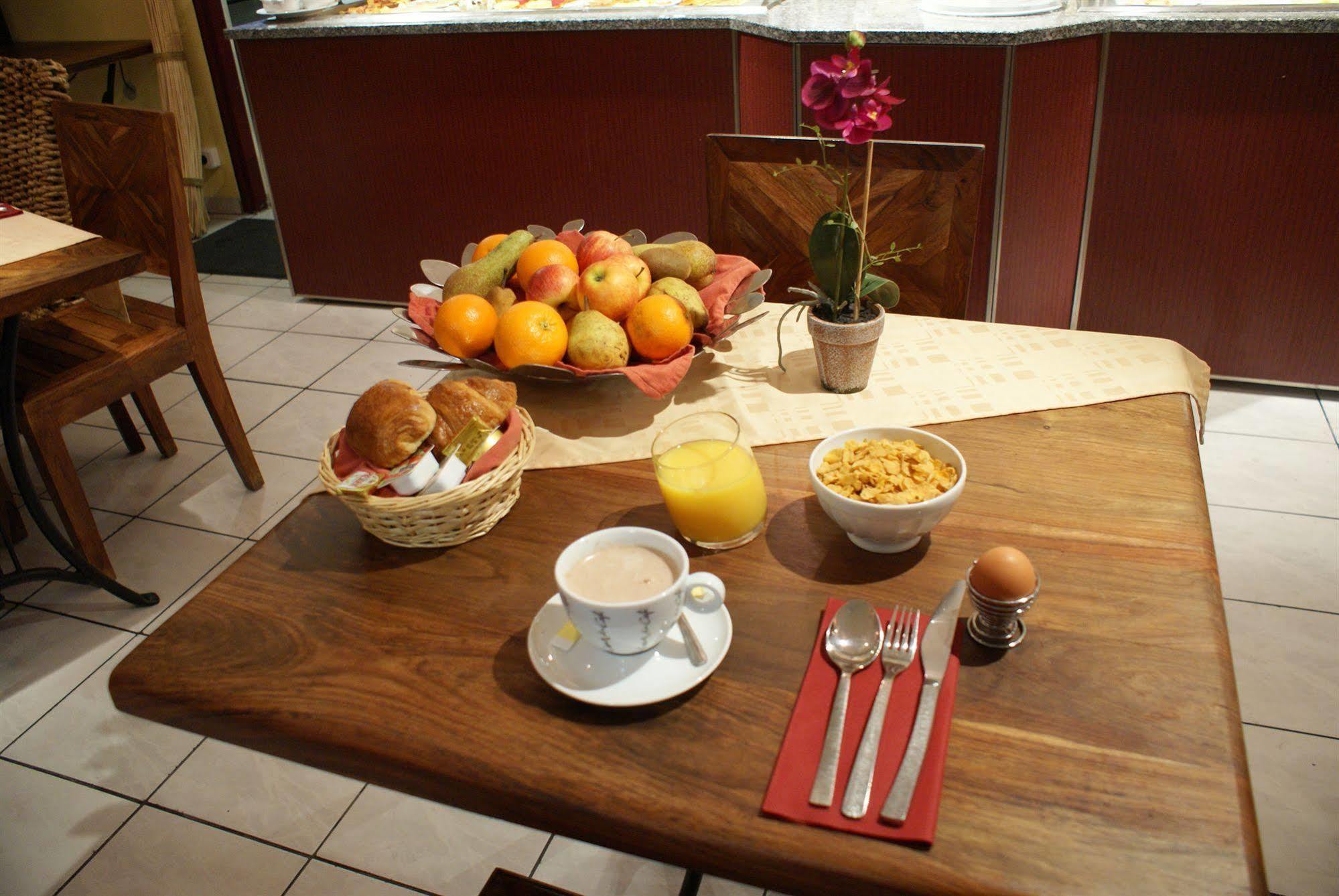 Hotel Du Parc Limoges & Restaurant "Le Temps D'Une Pause" ภายนอก รูปภาพ